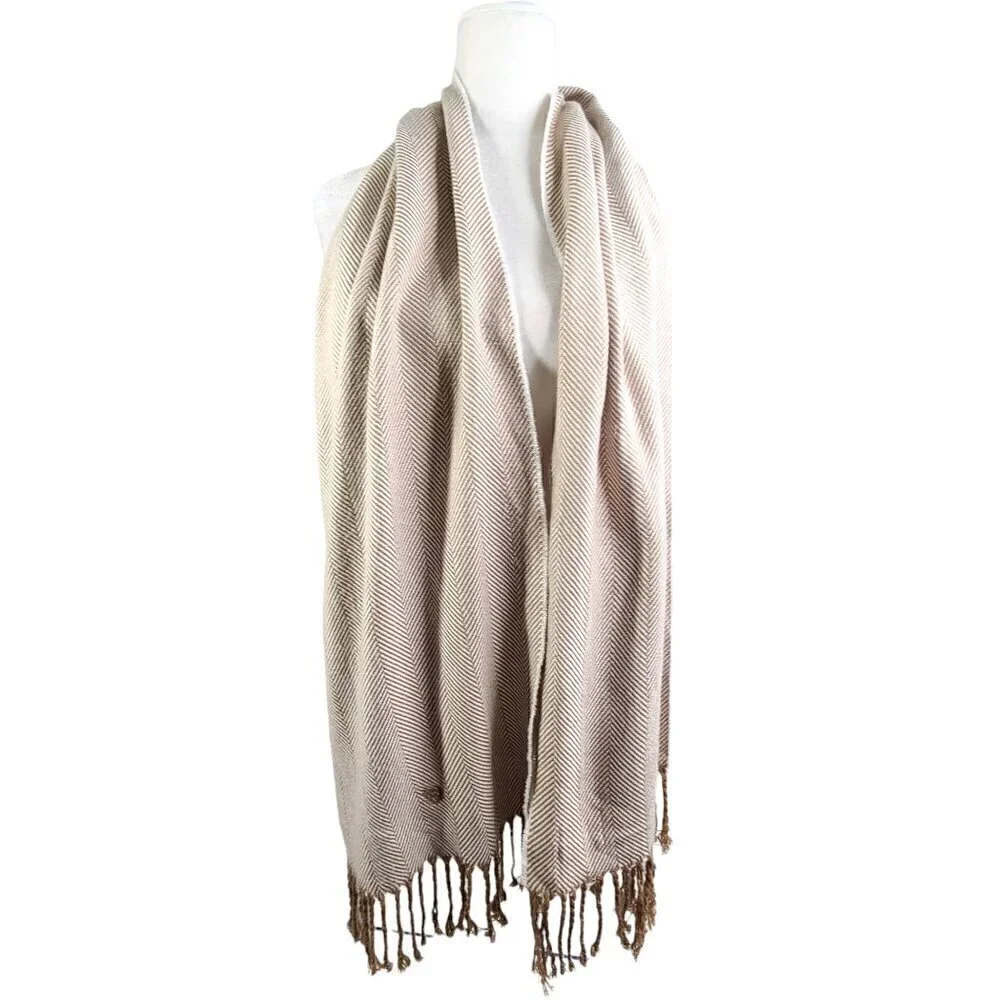 CHAPS White Caramel Brown Chevron Super Soft Fringe Scarf
